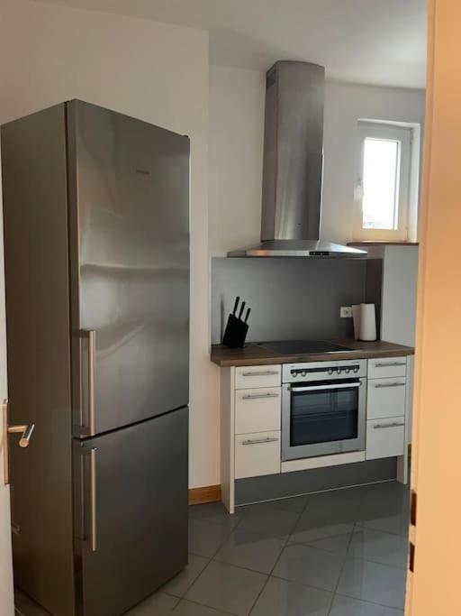 Mosel-Charm - Urige Dachgeschosswohnung - 3 Schlafzimmer Fuer 6 Personen - Liebevoll Renoviert & Gemuetlich Юрциґ Екстер'єр фото
